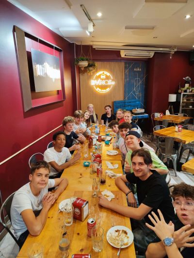Unsere Schüler beim Churros essen