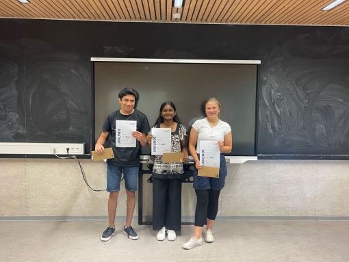 Die drei glücklichen Gewinner Agastiya (Mitte), Raminn und Emma